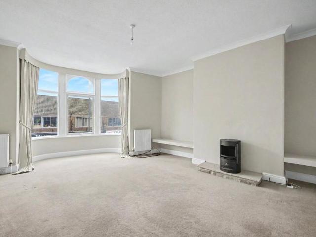 3 bedroom apartment to rent