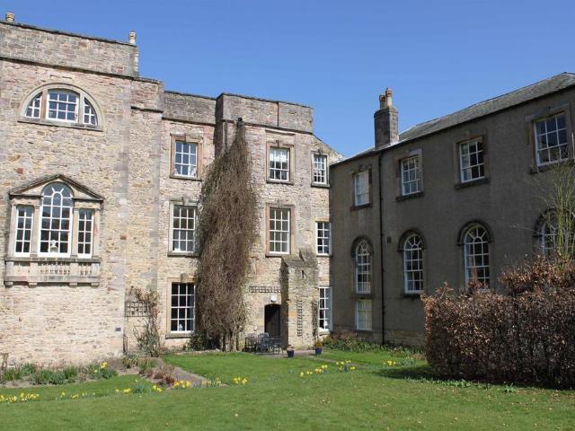 3 bedroom apartment to rent
