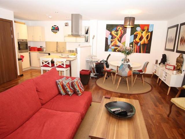 3 bedroom apartment to rent
