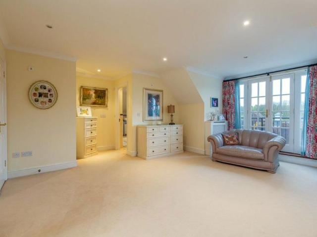 3 bedroom apartment to rent