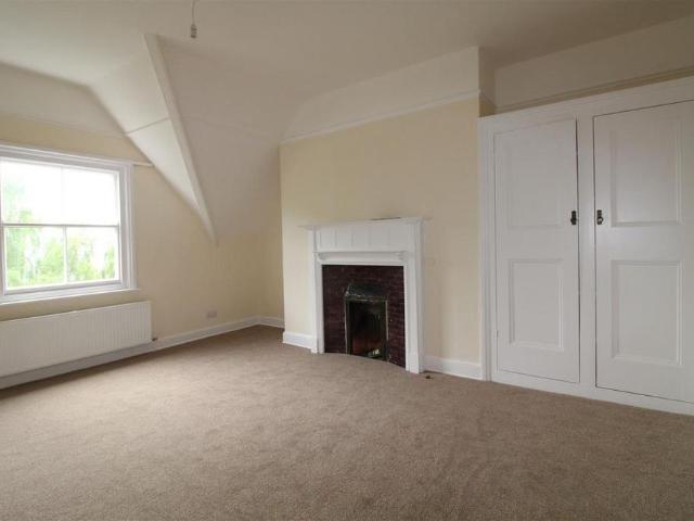 3 bedroom apartment to rent
