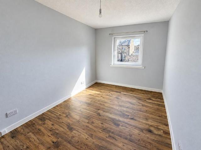 3 bedroom apartment to rent