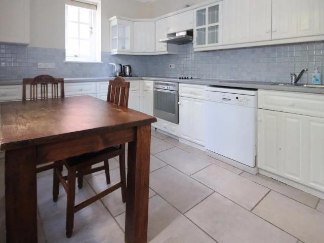 3 bedroom apartment to rent