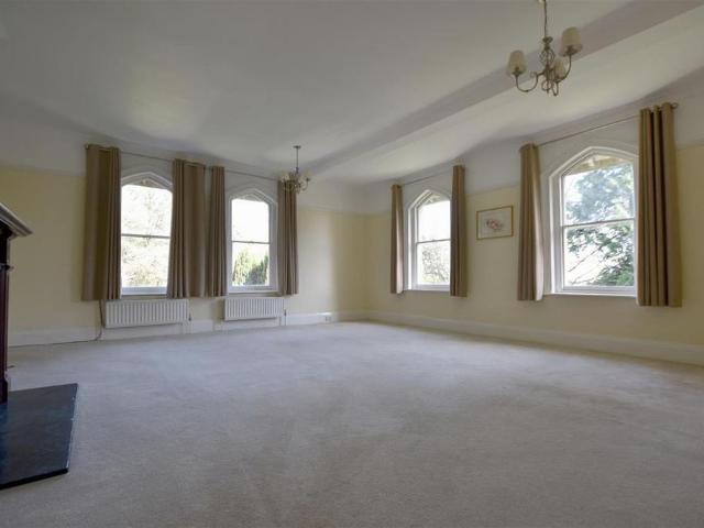 3 bedroom apartment to rent