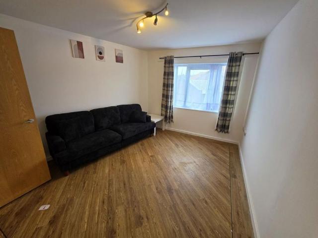 3 bedroom apartment to rent