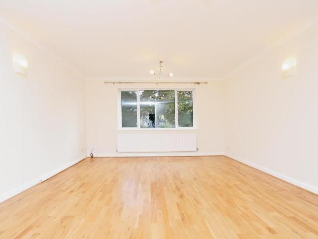 3 bedroom apartment to rent