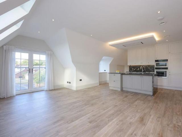 3 bedroom apartment to rent