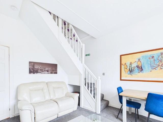 3 bedroom apartment to rent