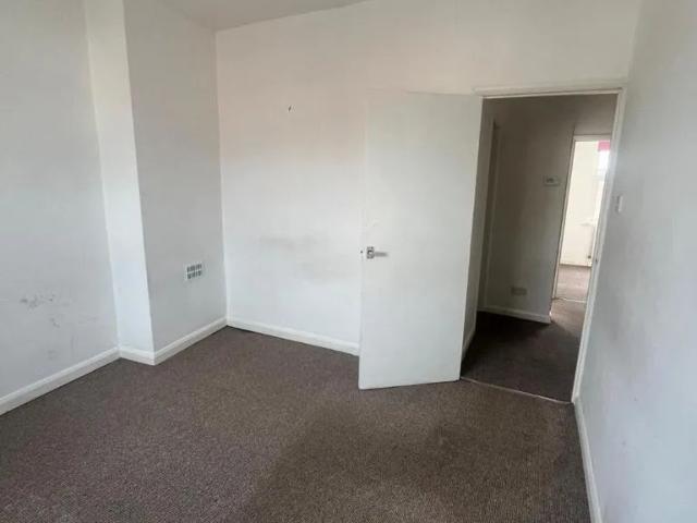 3 bedroom apartment to rent
