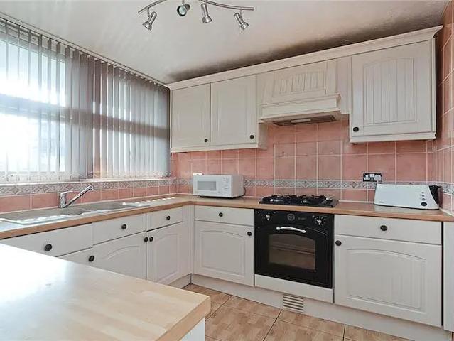 3 bedroom apartment to rent
