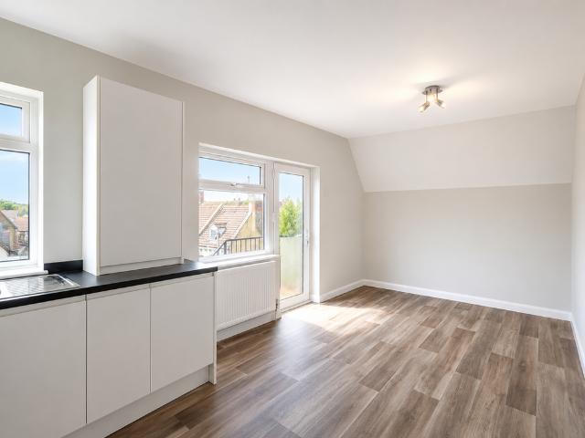 3 bedroom apartment to rent