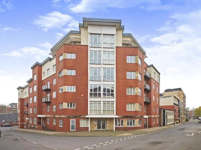 3 bedroom apartment to rent