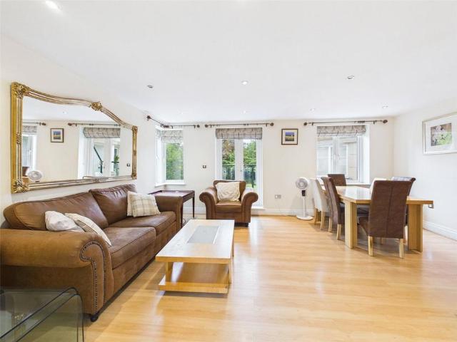 3 bedroom apartment to rent
