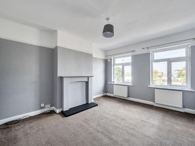 3 bedroom apartment to rent