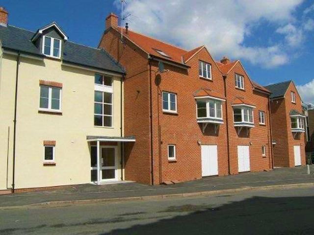 3 bedroom apartment to rent
