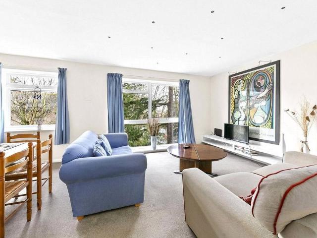 3 bedroom apartment to rent
