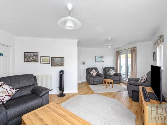 3 bedroom apartment to rent