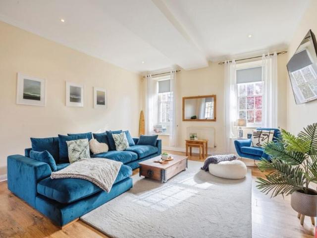 3 bedroom apartment to rent