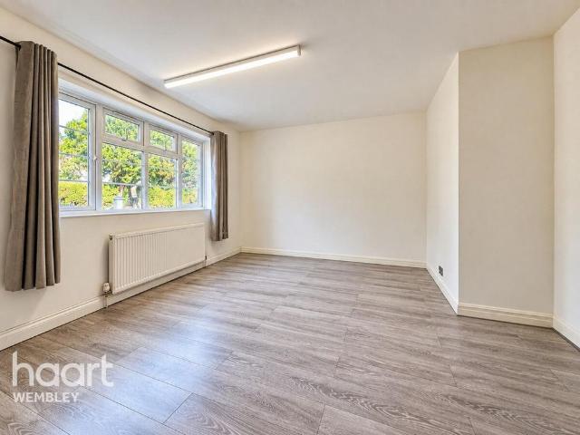 3 bedroom apartment to rent