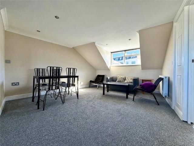 3 bedroom apartment to rent