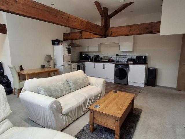 3 bedroom apartment to rent