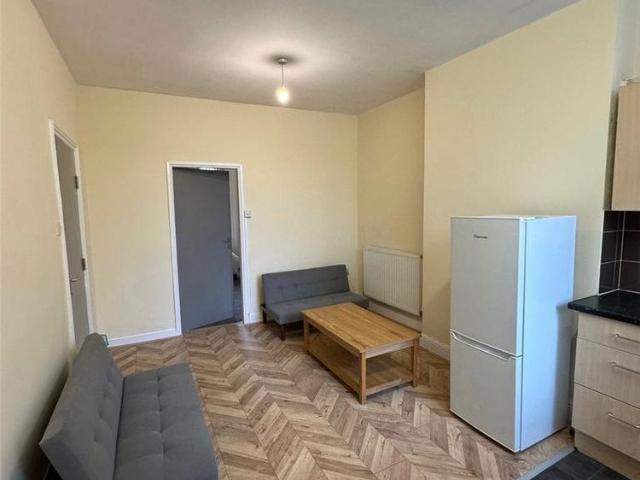 3 bedroom apartment to rent