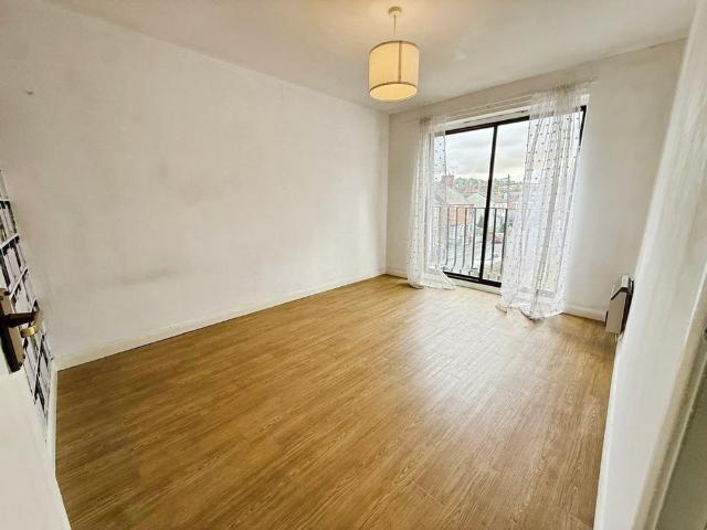 3 bedroom apartment to rent