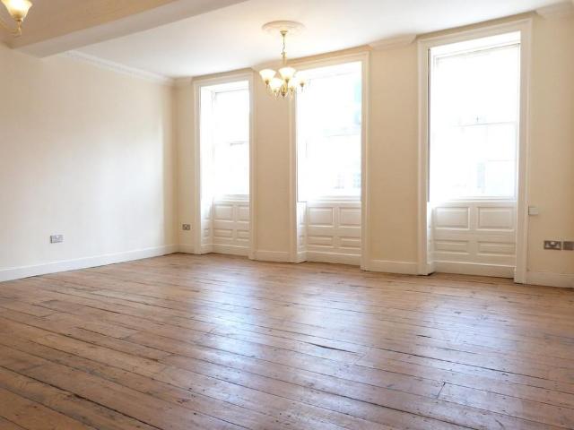 3 bedroom apartment to rent