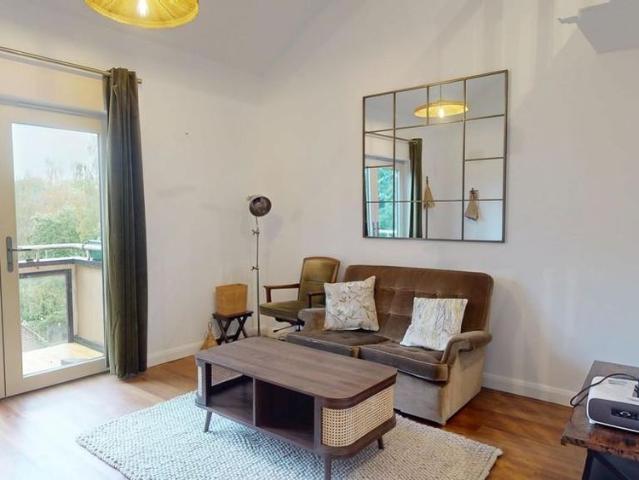 3 bedroom apartment to rent