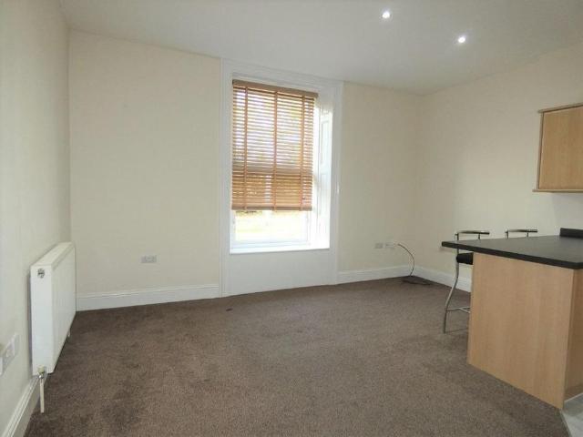 3 bedroom apartment to rent