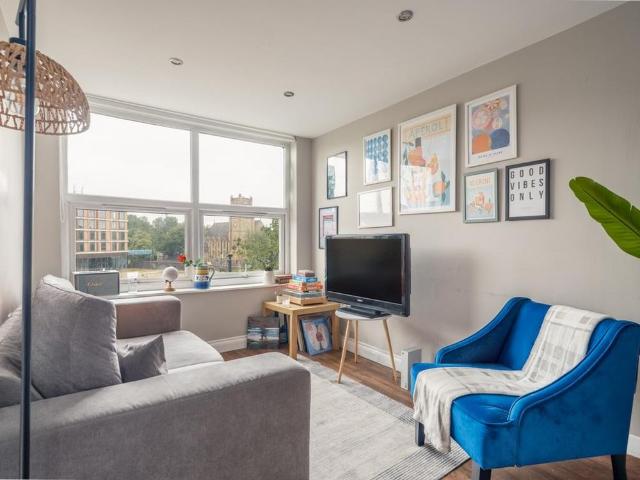 3 bedroom apartment to rent