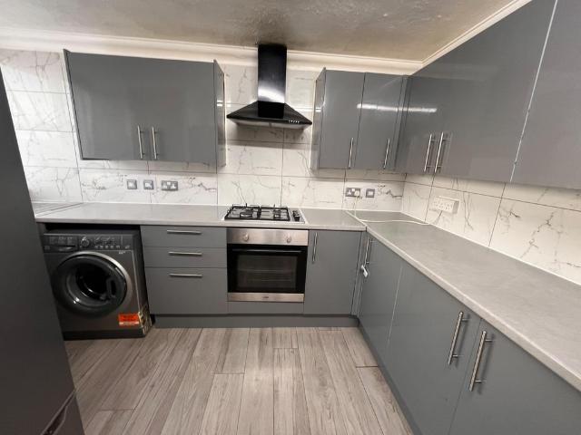 3 bedroom apartment to rent