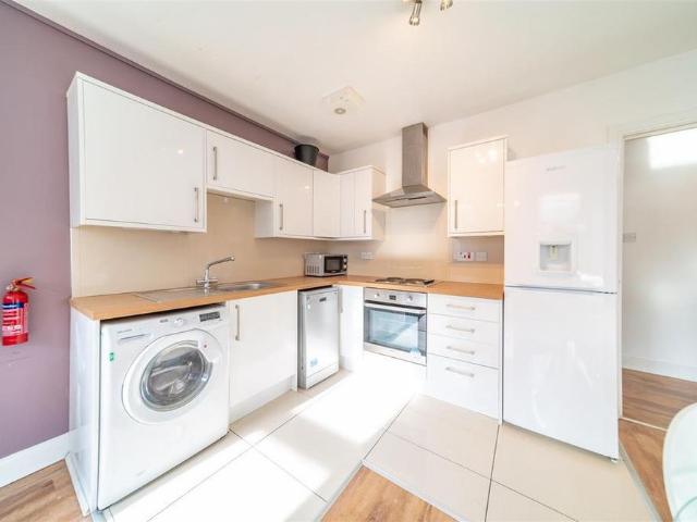 3 bedroom apartment to rent