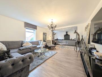 3 bedroom apartment to rent