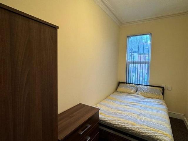 3 bedroom apartment to rent