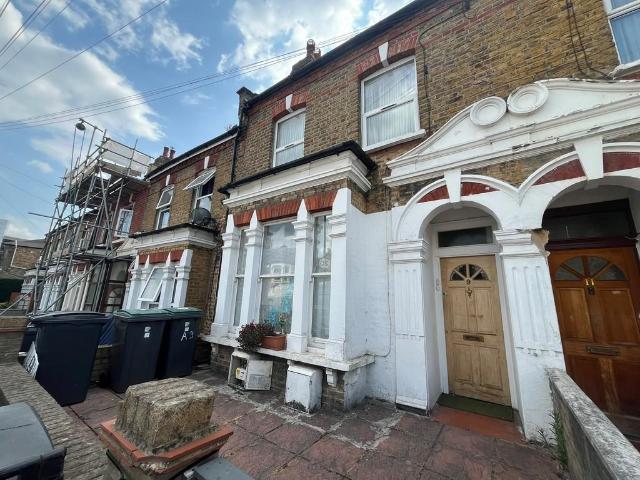 3 bedroom apartment to rent