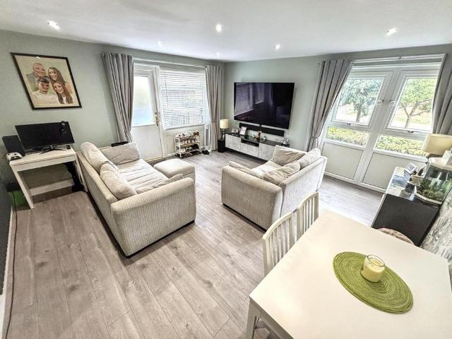 3 bedroom apartment to rent