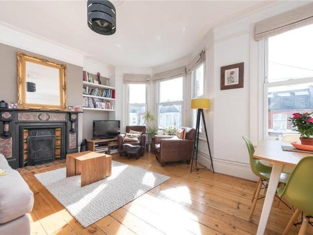 3 bedroom apartment to rent