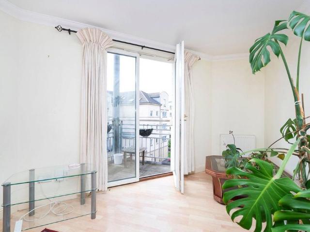 3 bedroom apartment to rent