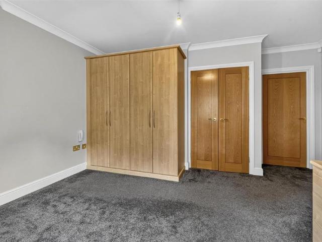 3 bedroom apartment to rent