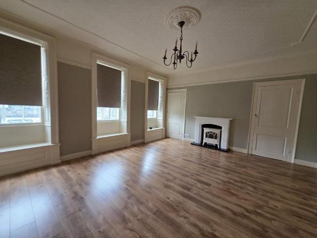 3 bedroom apartment to rent