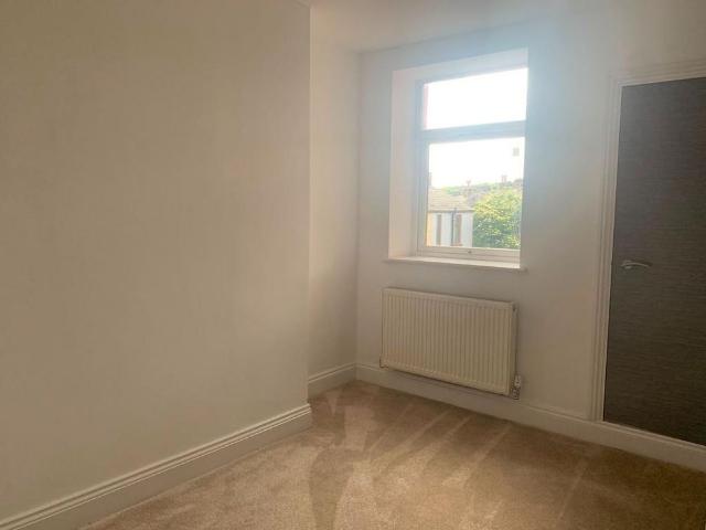 3 bedroom apartment to rent