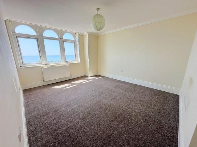 3 bedroom apartment to rent