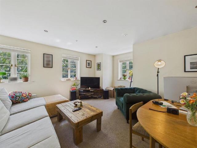 3 bedroom apartment to rent
