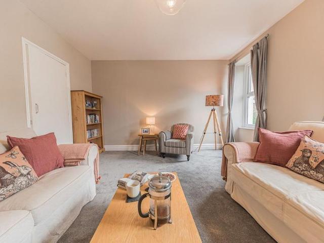 3 bedroom apartment to rent