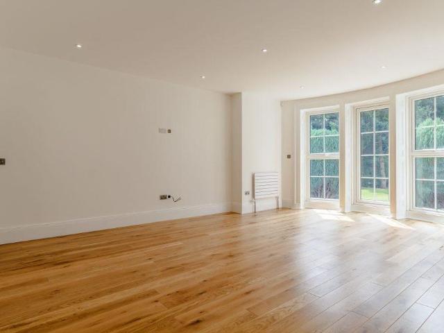 3 bedroom apartment to rent