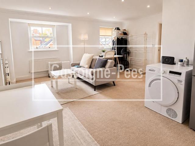 2 bedroom apartment to rent