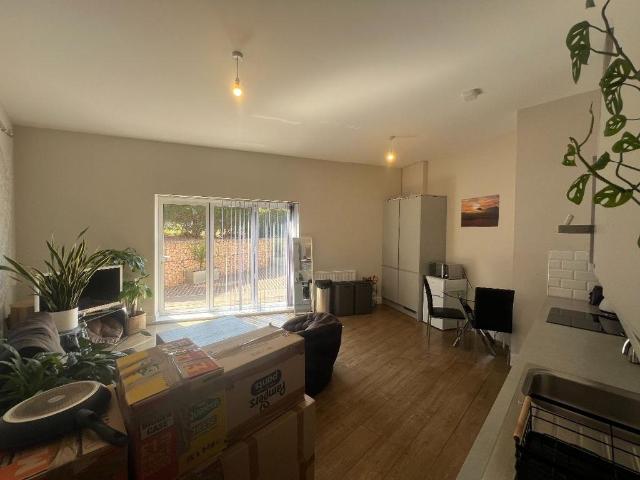 3 bedroom apartment to rent