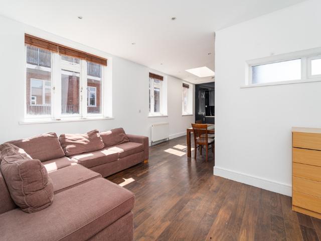 3 bedroom apartment to rent