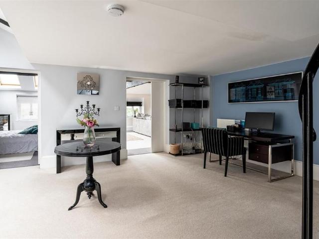3 bedroom apartment to rent